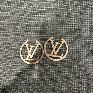 Gold colored Louis Vuitton earrings